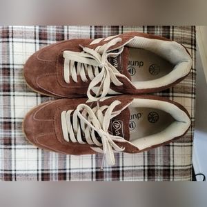Brown Dunnit Retro Looking Shoes